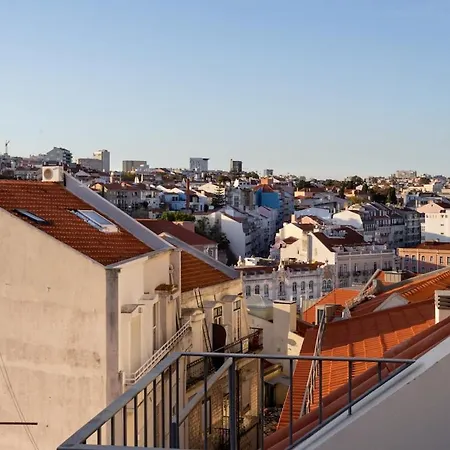 Guestready - Flat W/ Garage Near S. Jorge Castle * Lissabon