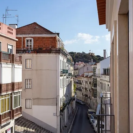 Daire Guestready - Flat W/ Garage Near S. Jorge Castle