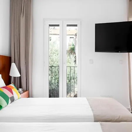Apartment Joivy 2-br Flat With Garage Near Castelo De S Jorge Lisbon