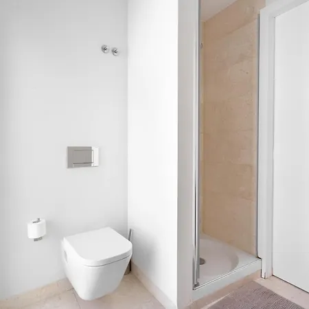 Apartment Joivy 2-br Flat With Garage Near Castelo De S Jorge *